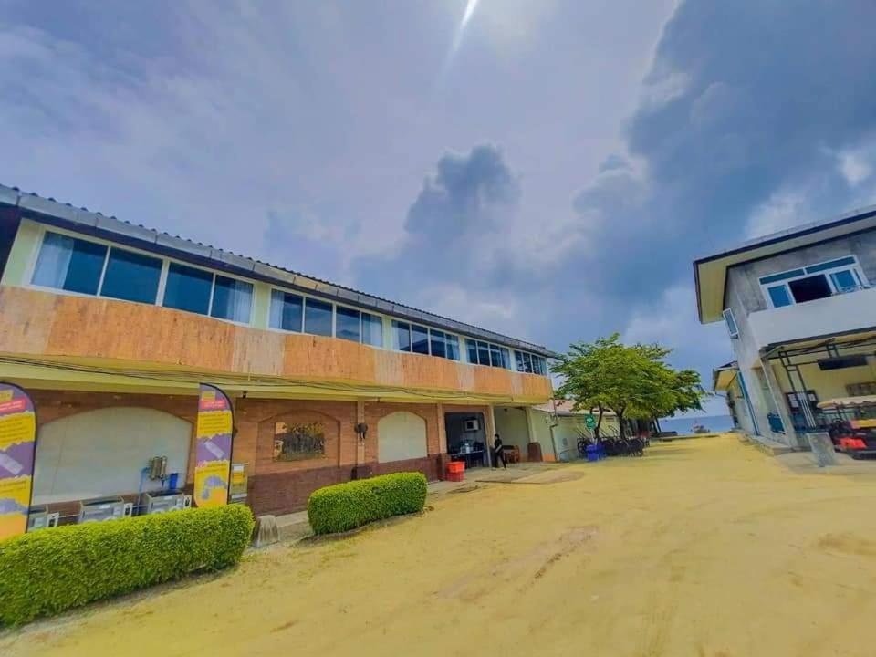 Walking Street Hostel (Adults Only) Koh Lipe Exterior photo